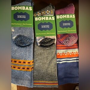 NWT 3 Pairs of Bombas compression socks sized Large